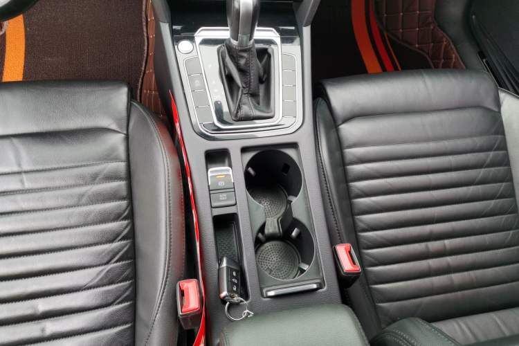 Used Volkswagen Magotan 2018 Facelift 330TSI DSG Luxury Model
