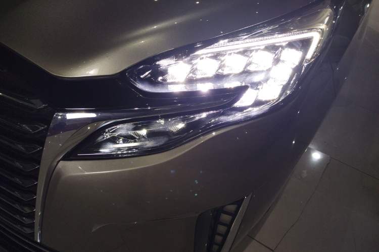 Used Buick GL8 2023 ES Lu Zun Luxury Model
