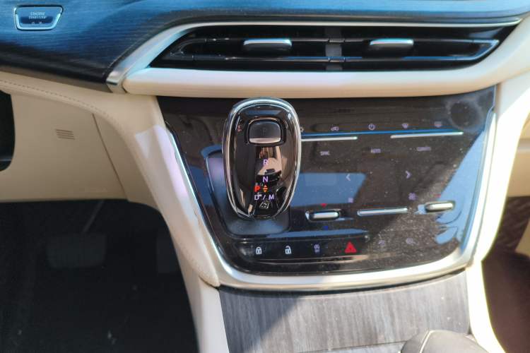 Used Buick GL8 2022 Facelift Avenir Aivia Six-Seat Deluxe Edition