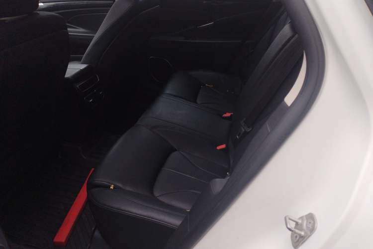 Used Geely Auto Emgrand GT 2016 2.4L Comfort Version
