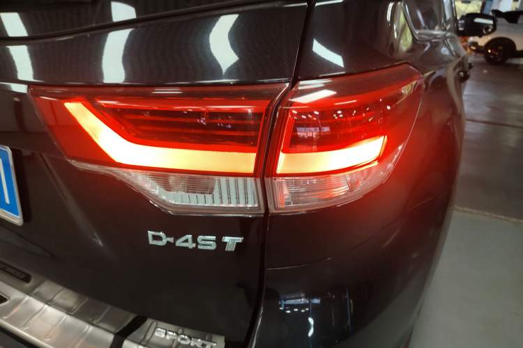 Used Toyota Highlander 2018 2.0T Two-Wheel Drive Luxury Edition 7 Seats China VI Standard
