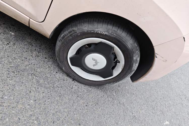 Used Wuling Hongguang MINIEV 2022 Macaron Premium Model – Lithium Iron Phosphate