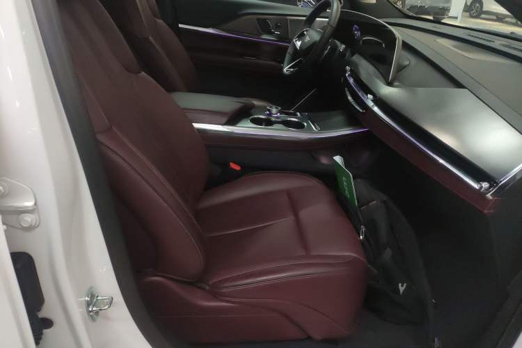 Used Cadillac XT5 2025 2.0T Platinum Edition
