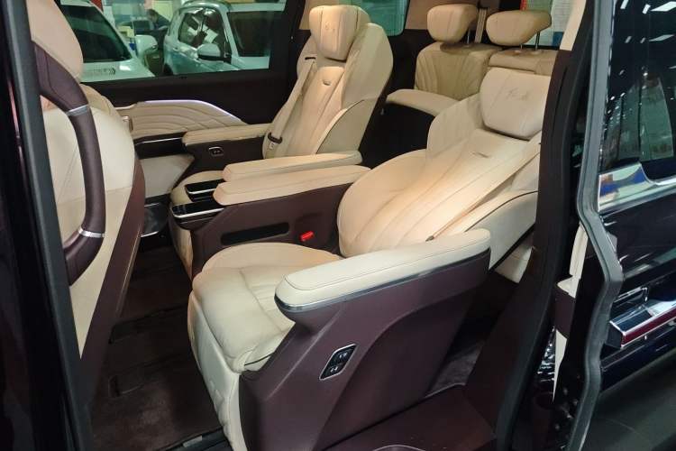 Used Hongqi HQ9 2023 2.0T Smart Connect Flagship Edition