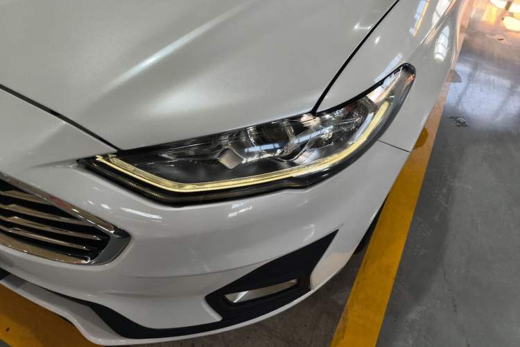 Used Ford Mondeo 2018 EcoBoost 200 Smart Control Fashion Model China VI Standard
