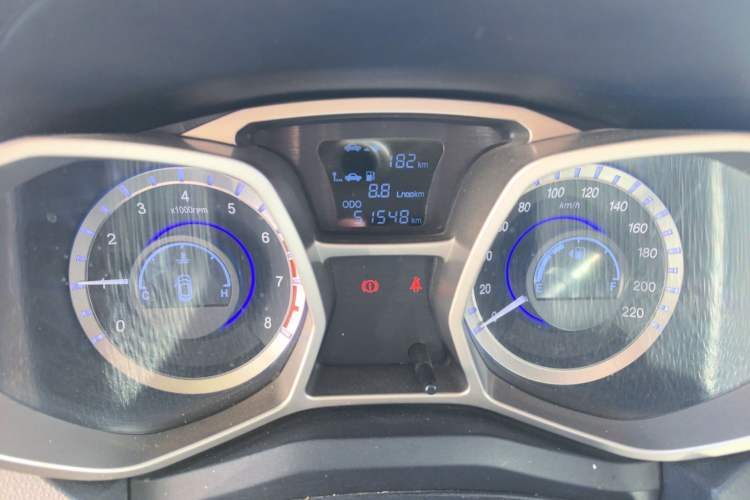 Used  Refine S3 2014 1.5L Manual Luxury Smart Model
