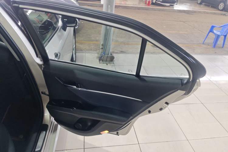 Used Toyota Camry 2019 2.0G Luxury Edition China VI Standard
