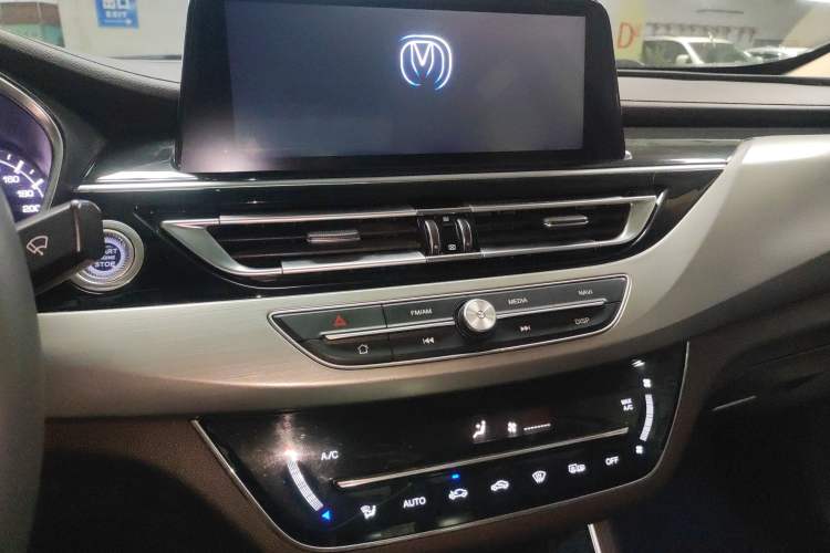 Used Changan Raeton CC 2018 1.5T Automatic Haoya Model Guangmang Edition China V Standard