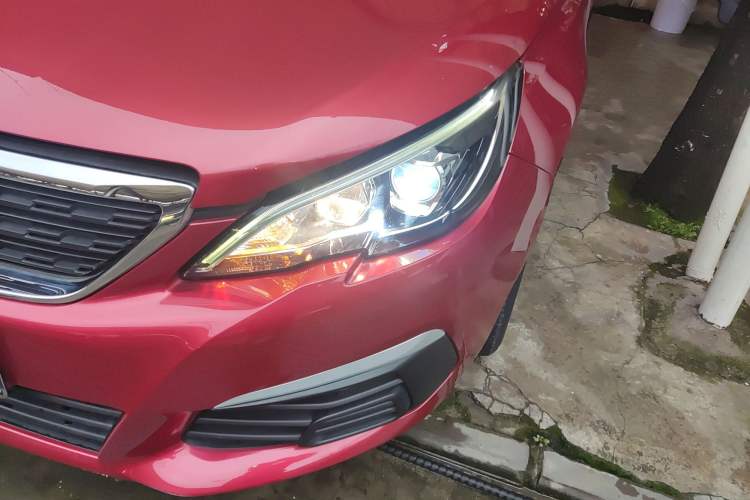 Used Peugeot 308 2016 1.6L Manual Fashion Edition