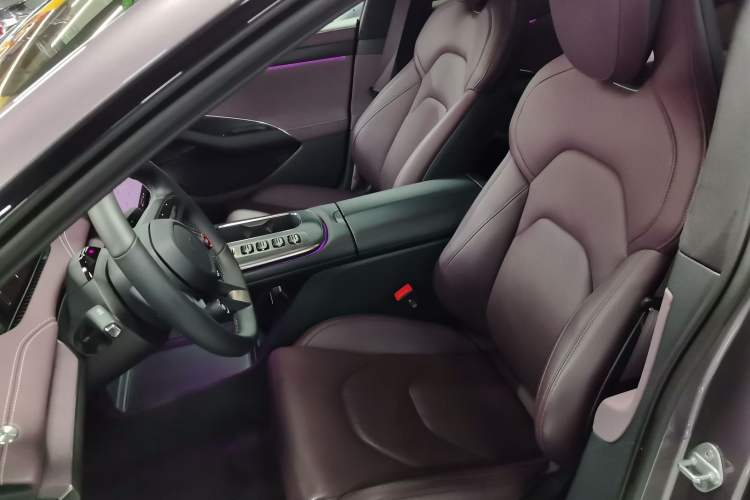 Used  SU7 2024 Four-Wheel Drive Ultra-Long Range Advanced Intelligent Driving Max Edition