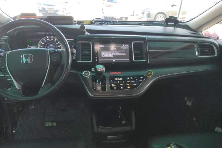 Used Honda Elysion 2016 2.4L Comfort Edition
