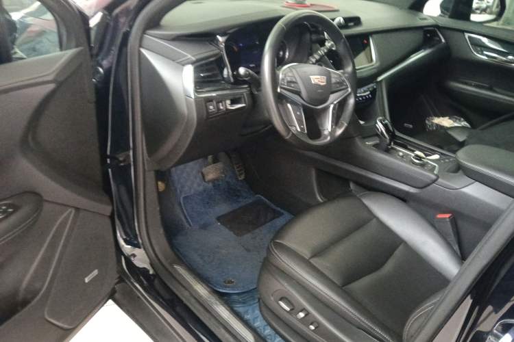 Used Cadillac XT5 2022 2.0T Two-Wheel Drive Luxury Version