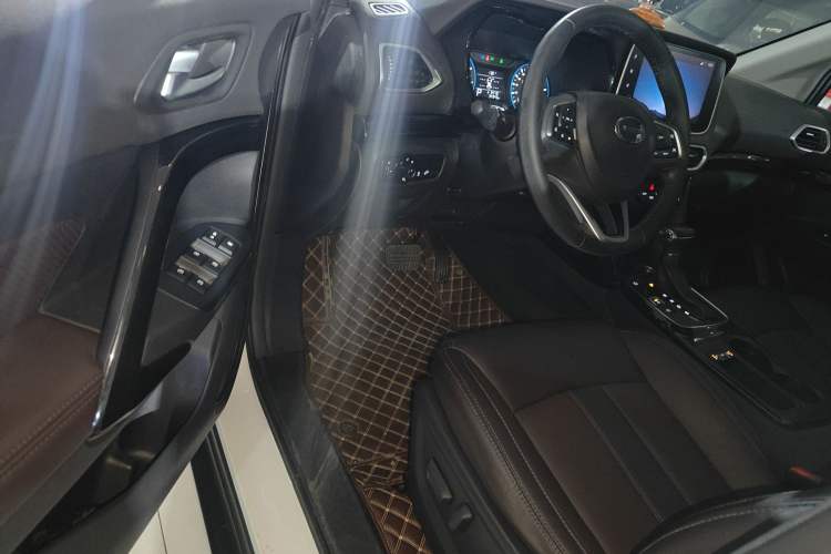 Used GAC Trumpchi GS4 2018 235T Automatic Two-Wheel Drive Luxury Smart Connectivity Millionth Anniversary Edition
