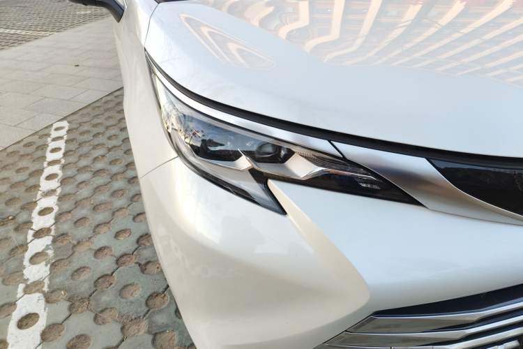 Used Toyota Sienna 2021 2.5L Hybrid Platinum Edition