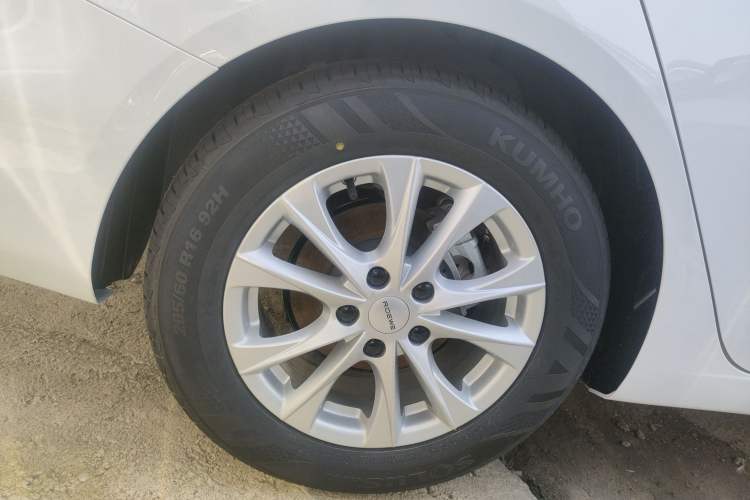 Used Roewe i5 
