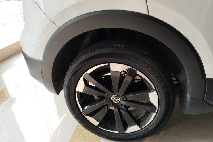 Used Volkswagen Tacqua 2020 1.5L Automatic Yue
