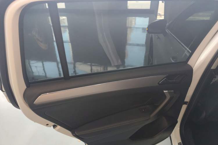 Used Volkswagen Tiguan L 2019 330TSI Automatic Two-Wheel Drive Panoramic Comfort Edition China VI Standard
