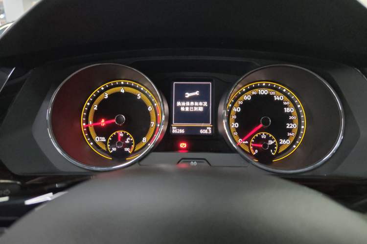 Used Volkswagen Tiguan L 2019 Updated Version 330TSI Automatic Two-Wheel Drive Panoramic Comfort Edition China VI Standard
