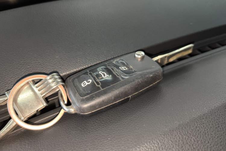 Used Volkswagen Lavida 2015 1.6L Automatic Comfort Edition
