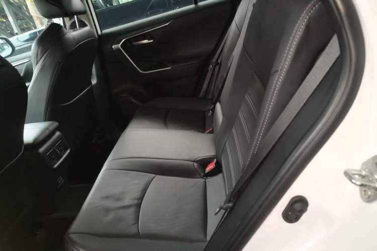 Used Toyota Wildlander 2023 Dual-Motor 2.5L E-CVT Four-Wheel Drive Prestige Edition