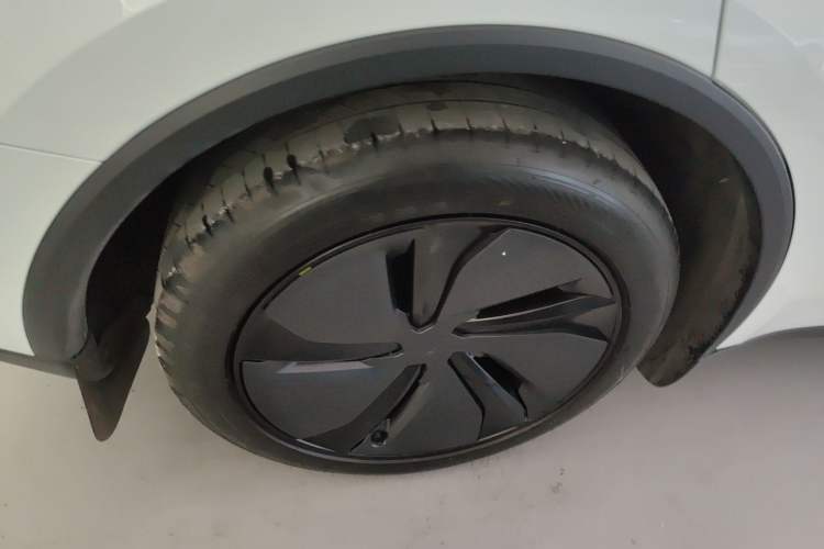 Used Tesla Model Y 2025 Rear-Wheel Drive First Edition