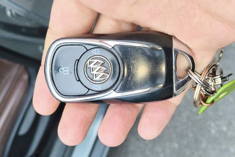 Used Buick GL6 2018 18T 6-Seater Prestige Model