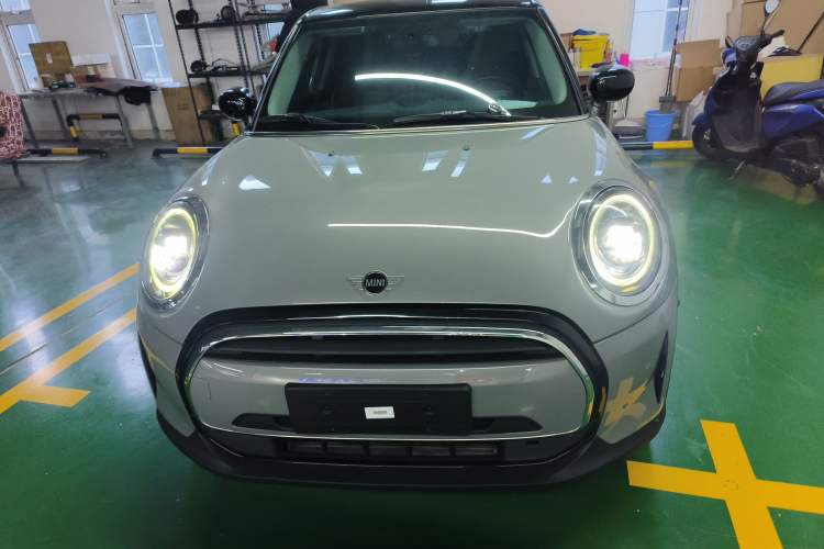 Used  MINI 2022 Updated 1.5T COOPER Classic Edition Five-Door Version
