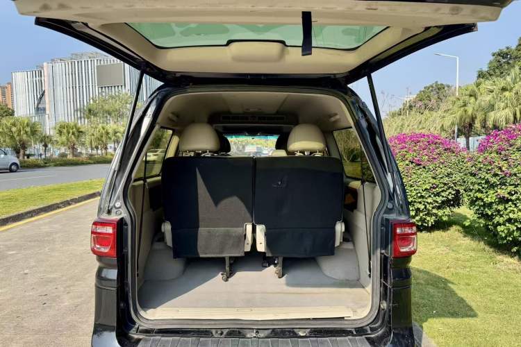 Used FORTHING Lingzhi 2020 M5L 1.6L Luxury 7-Seater