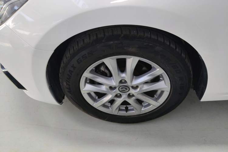 Used Mazda Mazda 3 Axela 2016 Sedan 1.5L Automatic Comfort Model
