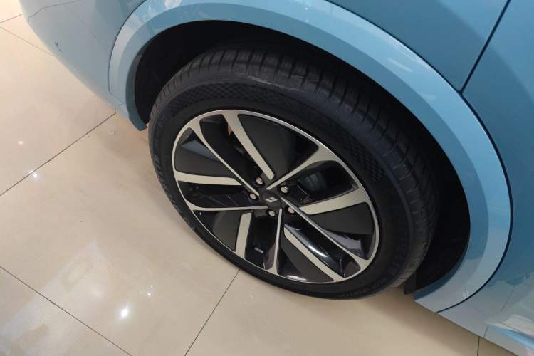 Used Li Auto L8 2024 Ultra Model