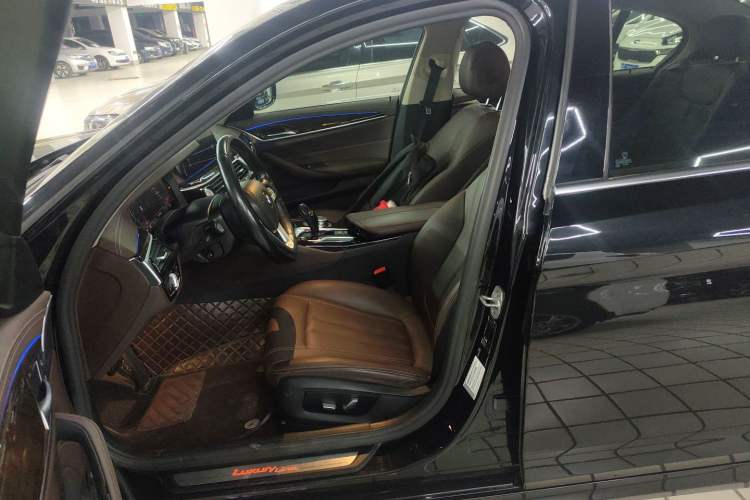 Used BMW 5 Series 2020 525Li Luxury Package
