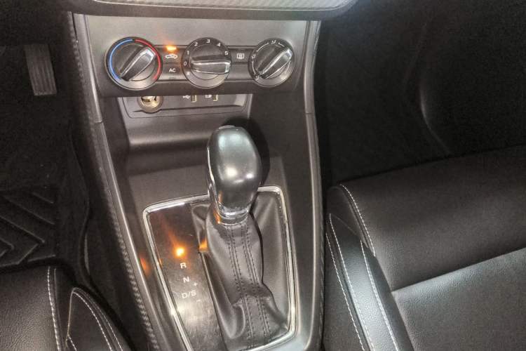 Used MG ZS 2018 1.5L Automatic Luxury Edition China V Standard
