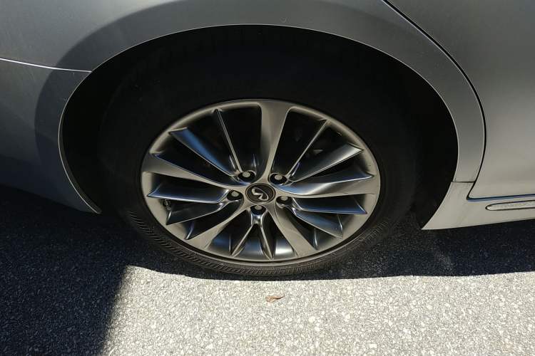 Used Infiniti Q50L 2018 2.0T Enjoyment Version China VI Standard
