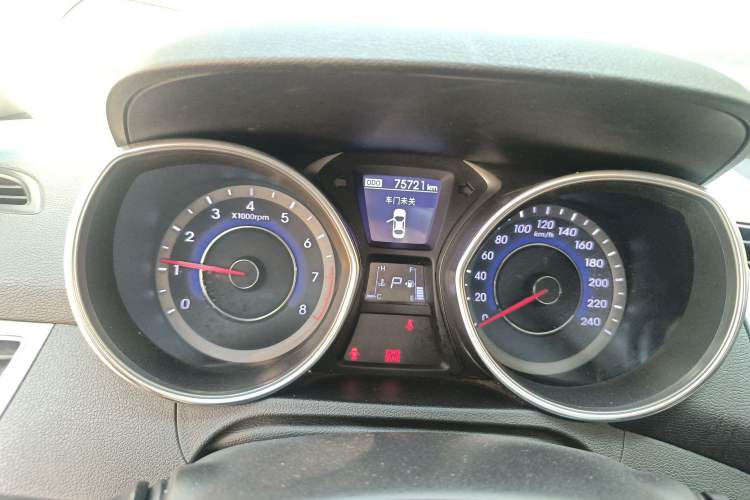 Used Hyundai Elantra 2013 1.6L Automatic Luxury Model
