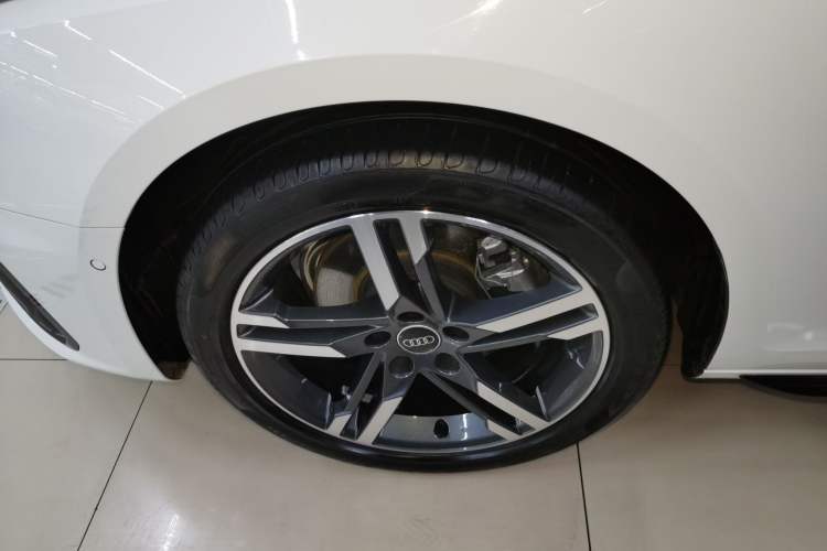 Used Audi A4L 2022 40 TFSI Luxury Dynamic Model
