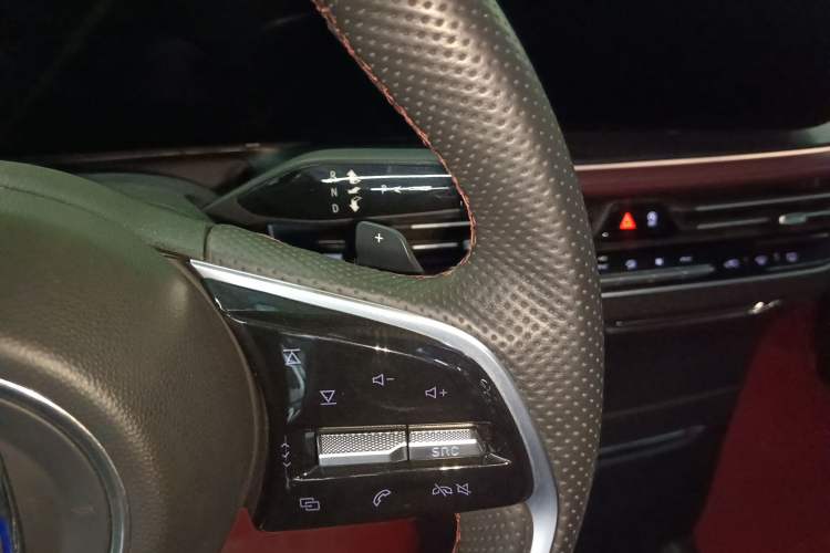 Used Buick Century 2023 2.0T Six-Seater Yinshi Edition
