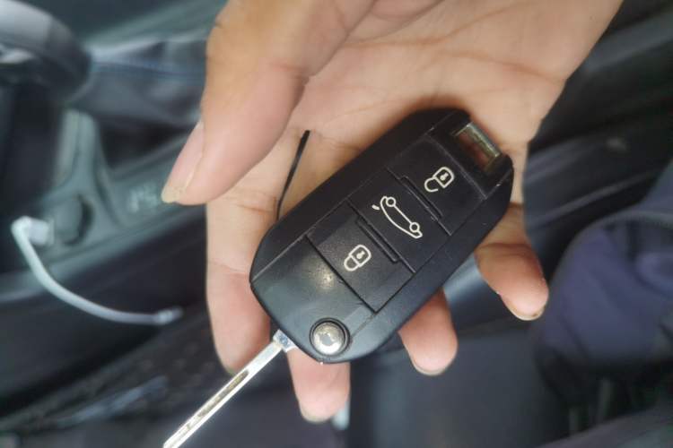 Used Peugeot 308 2016 1.6L Automatic Fashion Edition
