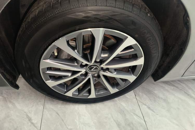 Used Lexus ES 2023 200 Excellence Edition