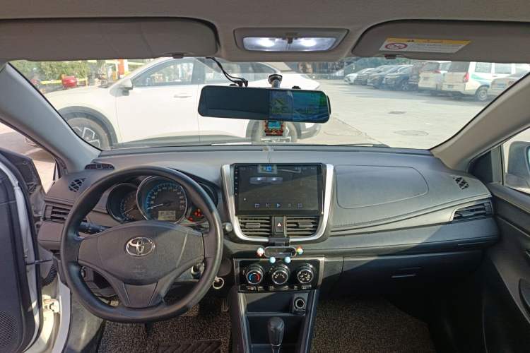 Used Toyota YARiS L 2016 Revised 1.5E CVT Charming Edition