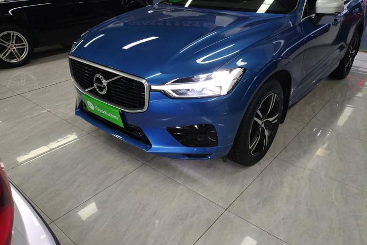 Used Volvo XC60 2019 T5 4x4 Smart & Dynamic Sport Edition China VI Standard
