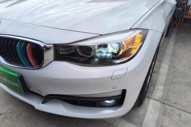 Used BMW 3 Series GT 2017 320i Sport Edition
