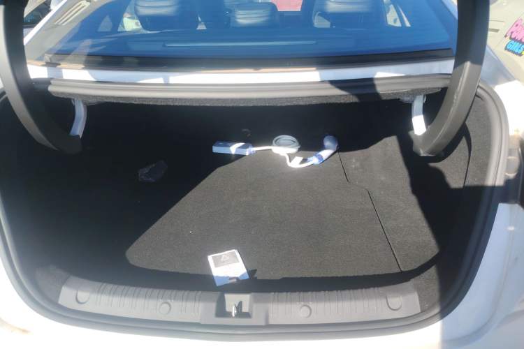 Used BYD Qin L 2025 DM-i Smart Drive 120KM Superior Model
