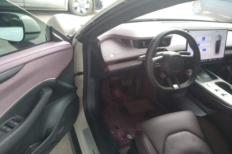 Used  SU7 2024 Rear-Drive Long-Range Intelligent Driving Version
