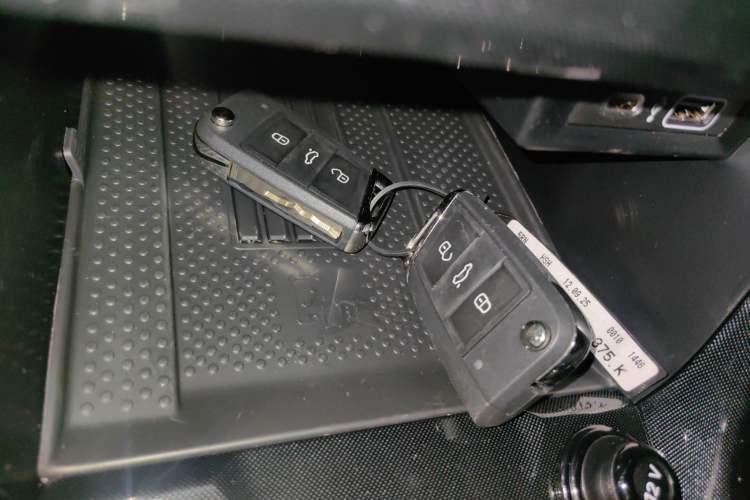 Used Volkswagen Tharu 