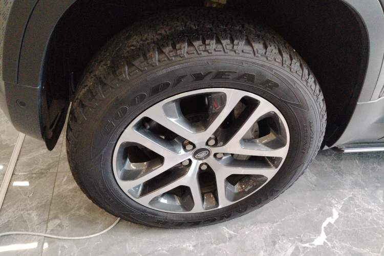 Used Land Rover Defender 2023 Facelift 110 3.0T P400 Dark Edition
