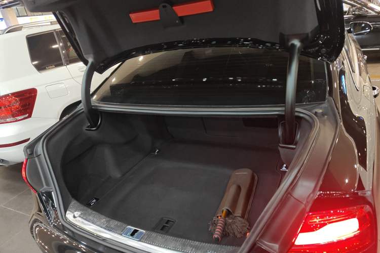 Used Audi A8 2014 A8L 45 TFSI quattro Comfort model
