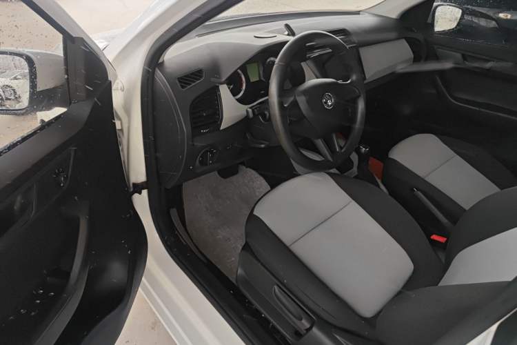 Used Skoda Fabia 2017 1.4L Automatic Car Enjoy Edition