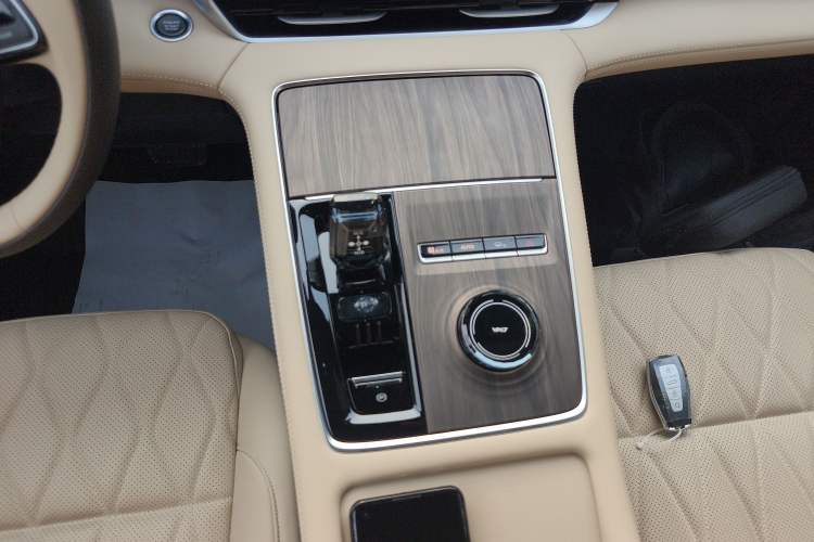 Used Geely Auto Monjaro L 2025 Dongfang Yao 2.0TD Automatic All-Wheel-Drive Wangyue Edition
