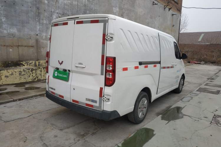 Used Wuling Yangguang 2024 300km Comfort Version with Sealed Windows 60kW
