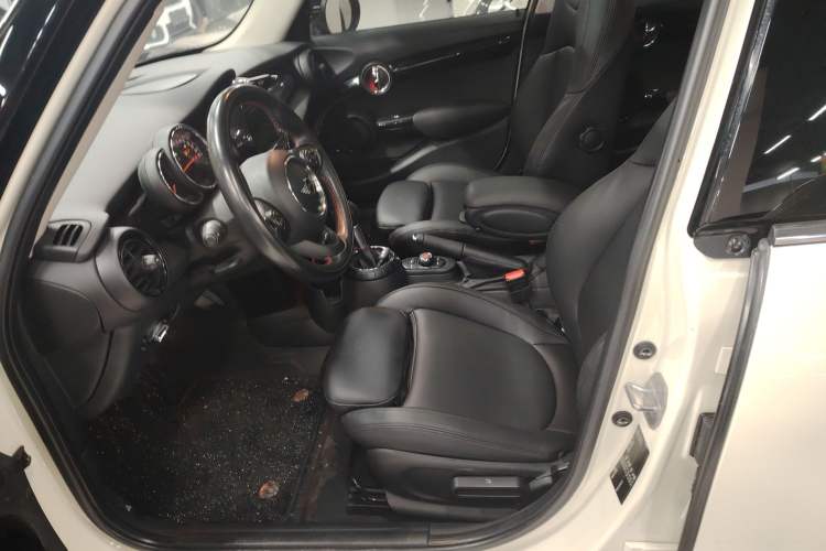 Used  MINI 2016 2.0T COOPER S Five-Door Edition
